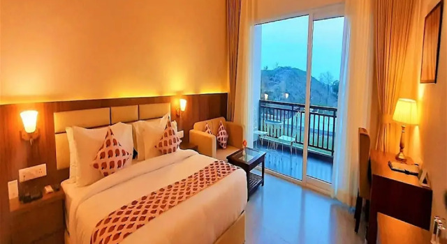 Номер Premium с балконом и с видом на сад Kumbhal Exotica Resort Kumbhalgarh