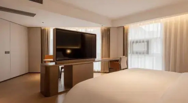 Люкс Business Yayue Hotel (Wuhu Nanling Square)
