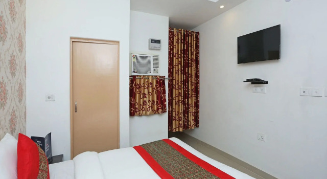 OYO 11384 Hotel Diamond Star, Забронировать Отель Отели Нью-Дели с завтраком, Завтраки