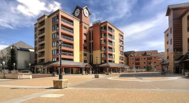 Village Peak by Ski Colorado, Rezerwuj Hotel Hotele w Vail Ski z basenem, Basen