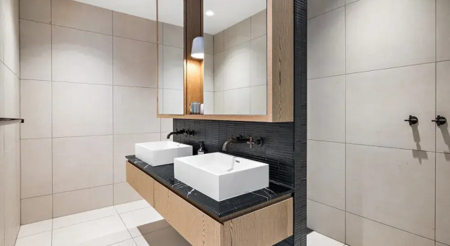 Stylish 3-bed Townhouse in Vibrant Fitzroy, Забронировать Апартаменты/квартира Апартаменты Мельбурна, рядом с Fire Services Museum of Victoria, Апартаменты/квартира