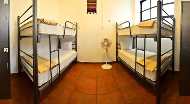 Кровать в общем номере Mexico City Hostel