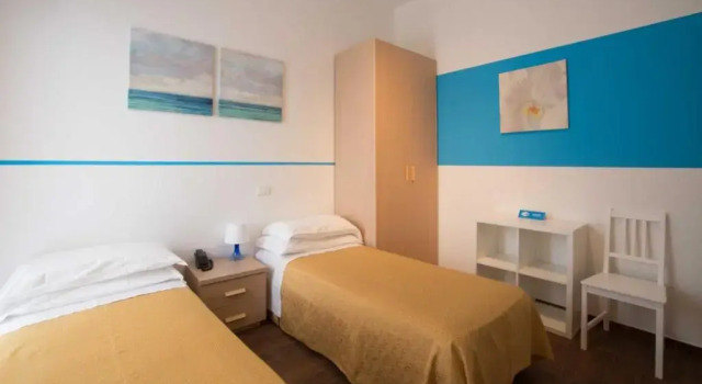 Standard Twin room Blue Hotel