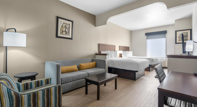 Четырёхместный люкс Best Western Plus McKinney Inn and Suites