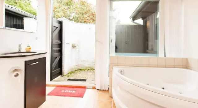 Коттедж 4 star holiday home in Dronningmølle
