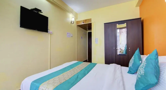OYO 13638 Choice Hotel, Забронировать Отель Отели Дарджилинг 3 звезды, рядом с Храм Махакал Мандир, 3*