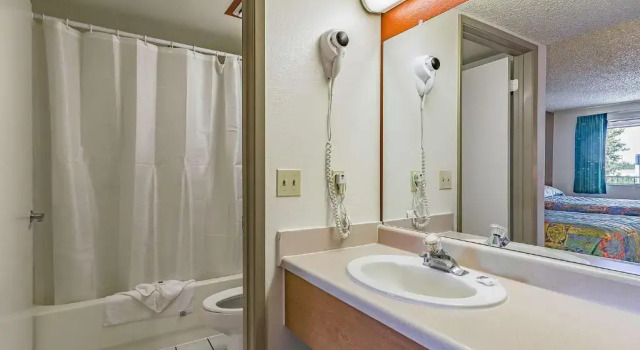 Номер Superior Motel 6-Fresno, CA - Yosemite Hwy