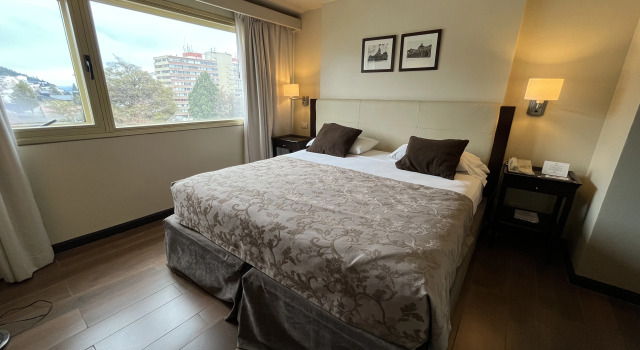 Kenton Palace Bariloche, Забронировать Отель Отели Сан-Карлос-де-Барилоче 4 звезды, рядом с Административный центр, 4*