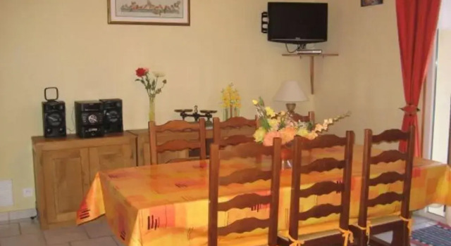 Gîte Fontenoy-le-Château, 3 pièces, 4 personnes - FR-1-589-69, Varaa Hotelli Fontenoy-le-Château Lothringen
