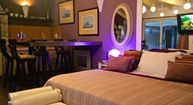Cool Clima B&B, Забронировать Отель «постель и завтрак» Оливос провинция Буэнос-Айрес