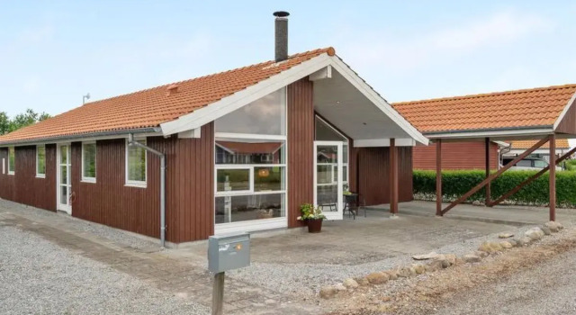 "Natanail" - 1.2km from the sea in Lolland, Falster and Mon, Book Hotel Hoteller i Marielyst med parkering, nær Marielyst Beach, Parkering