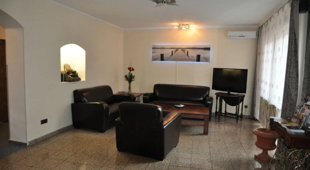 Hotel Astoria, Забронировать Отель Отели Франкфурт-на-Майне 3 звезды, рядом с Зенкенбергский музей, 3*