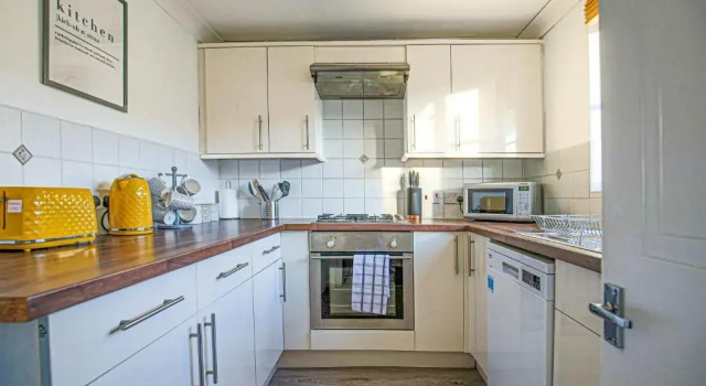 Коттедж Spacious 3 Bedroom Home in Milton Keynes by HP Accommodation - Free Parking & WiFi