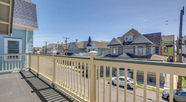 Апартаменты 2 Blocks to Beach: Sunny Ocean Grove Apartment