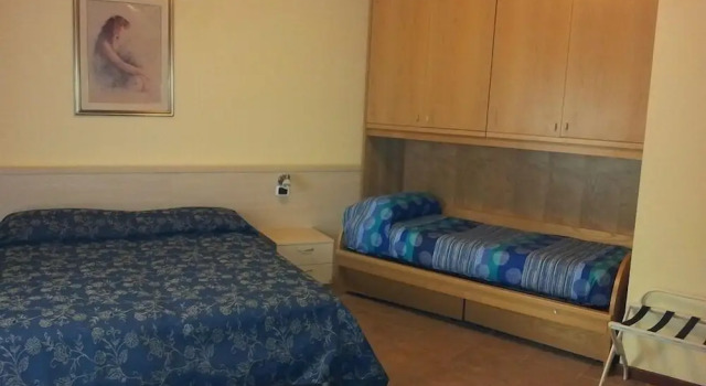 Трёхместный номер Standard с балконом Hotel Renata