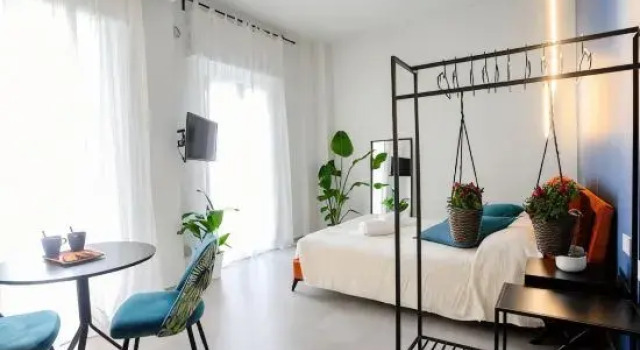 Floris: modern studio in the heart of city center