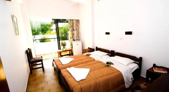 Двухместный номер Standard с балконом Aegeon Hotel
