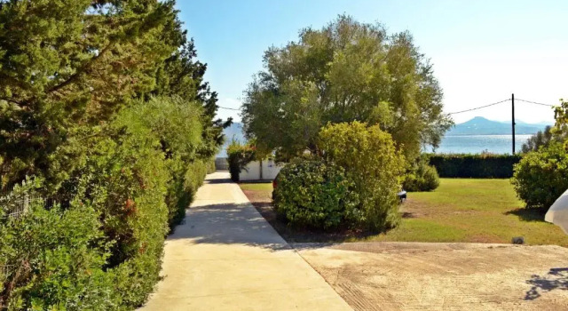 Коттедж Luxury Beach house viewing at the Corinthian Gulf