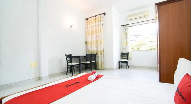 Reddoorz near Hoang Van Thu Park