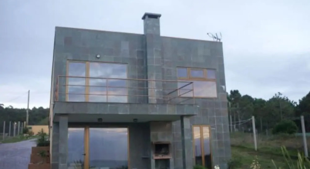 A Coruna 102253 3 Bedroom Holiday home By Mo Rentals, Book Hotel  