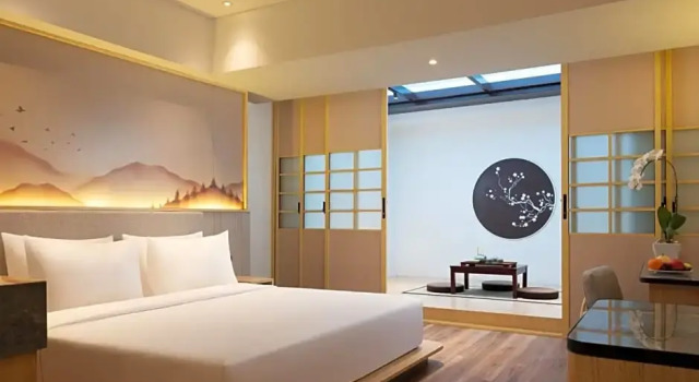 Двухместный люкс с балконом Hotel Santika PasirKaliki