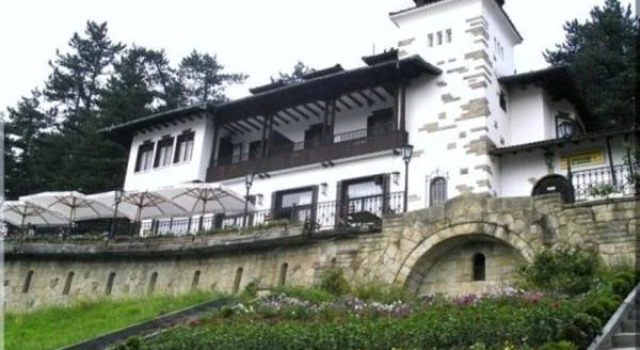Complex Brashlyan, Book Hotel Hoteller i Tryavna med parkering, Parkering