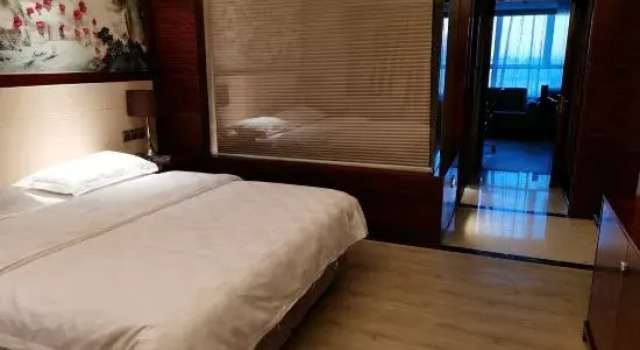 Люкс Deluxe Qiqihar Junhui Yiju Apartment