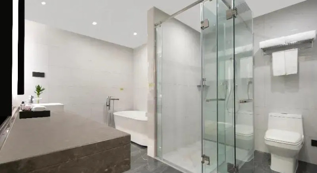 Люкс Deluxe Madison Hotel Shanghai Hongqiao Hub
