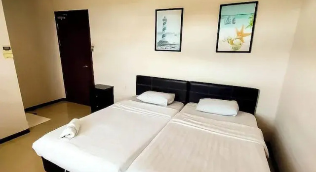 Двухместный номер Standard с видом на город MB Budget Hotel