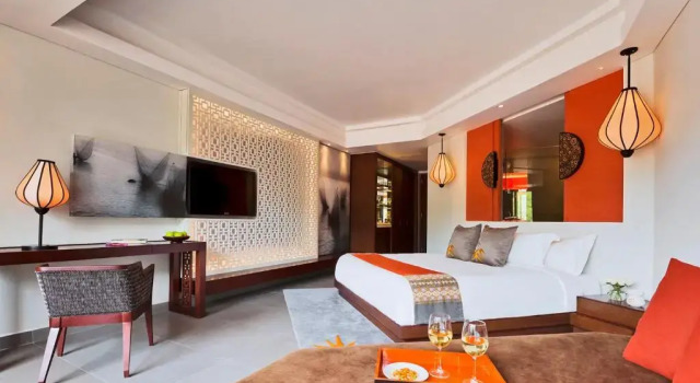 Grande Casal quarto varanda e com vista para o jardim Angsana Lang Co