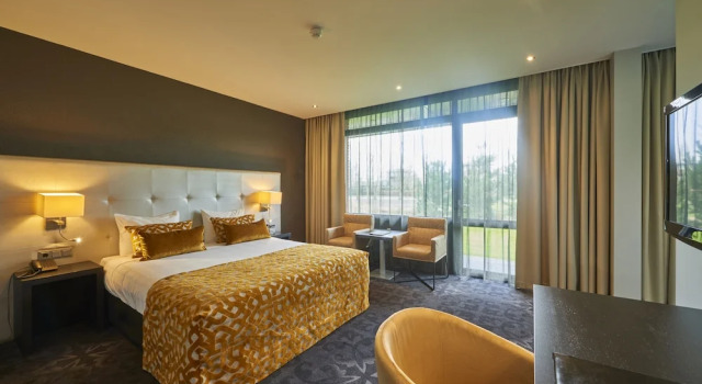 Двухместный номер Luxury с балконом Van Der Valk Hotel Almere