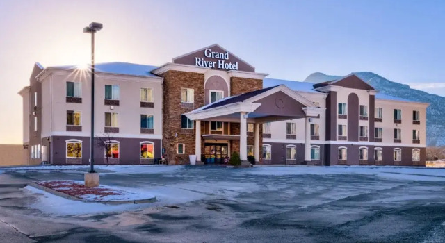 Двухместный номер Standard Grand River Hotel