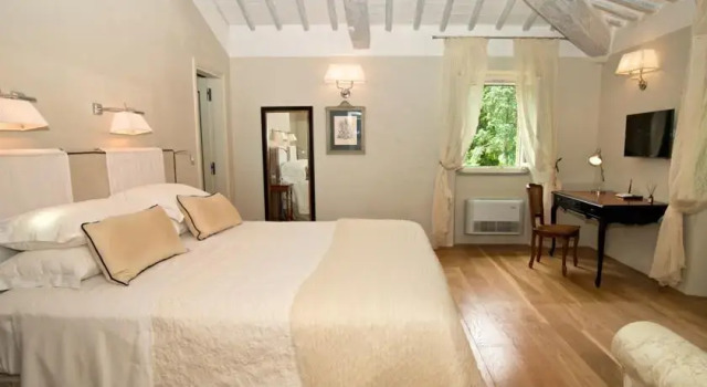 Villa di Piazzano - Small Luxury Hotels of the World, Забронировать Отель Туоро-суль-Тразимено Озеро Тразимено