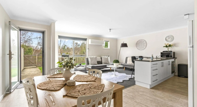Stylish and Spacious Launceston Villa + Free Wifi, Varaa Villa Mökit kohteessa Tasmania, Mökki
