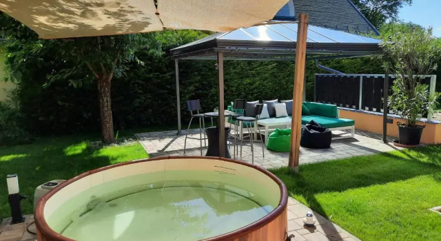 Коттедж с 3 комнатами Sunny Garden Pihenőház
