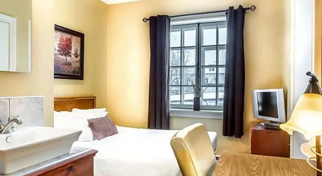 Номер Economy Hotel Louisbourg