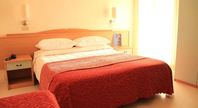 Одноместный номер Standard с балконом c-hotels International