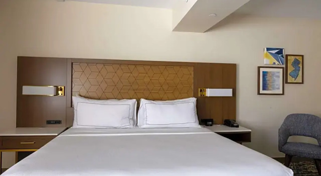Полулюкс Premium DoubleTree by Hilton Tinton Falls-Eatontown