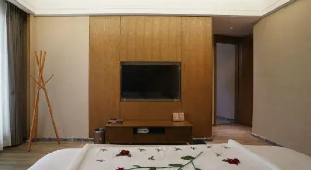 Двухместный люкс Jinyuan Hot Spring Hotel