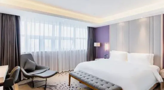 Номер Deluxe The Vincent Hotel