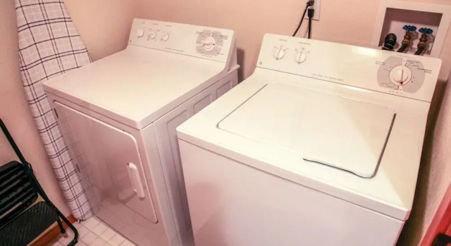 Snowcreek V 933 Bright and Spacious, Private BBQ, Washer Dryer, Pet-Friendly by RedAwning