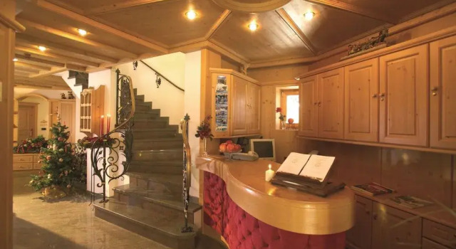 Apartments Hotel Garden, Забронировать Апартаменты/квартира Апартаменты Сельва-ди-Валь-Гардена, рядом с Кресельный подъёмник Фунджейя (нижняя станция), Апартаменты/квартира
