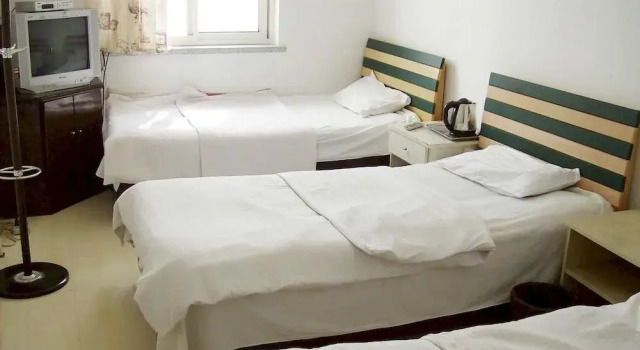 Ling Yuan Hotel- Qingdao, Забронировать Отель Shibei District Циндао