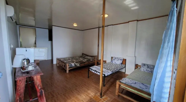 Четырёхместный семейный номер Standard с видом на океан Bohol-Lahoy Dive & Beach Resort
