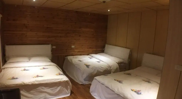 Трёхместный номер Standard с красивым видом из окна Here is Good Home