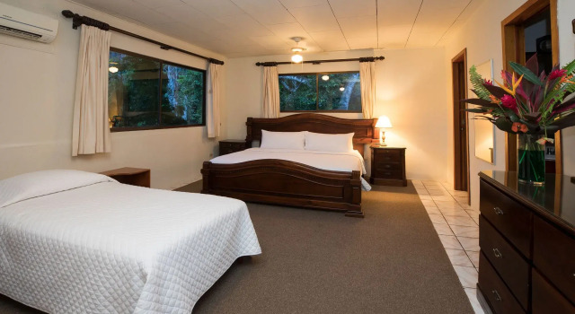 Crocodile Bay Resort