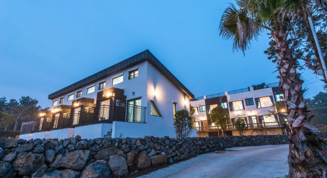 Jeju Abientot, Забронировать Отель Отели Согвипхо с парковкой, Парковка
