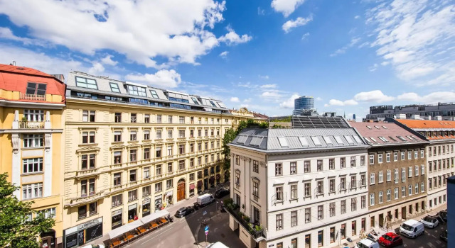 Lovley central Vienna apartment with balcony