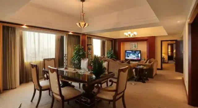 Люкс Premier Chongqing Carlton Hotel