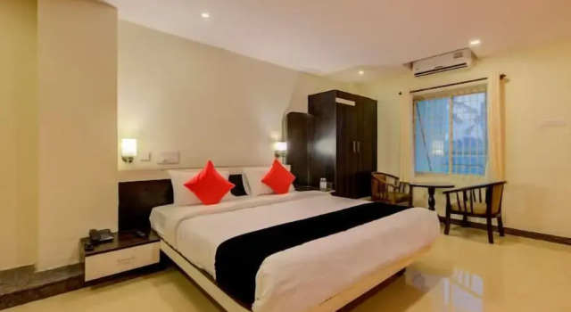 Hotel Beehive Grand, Prenota Hotel Dabaspete Karnataka